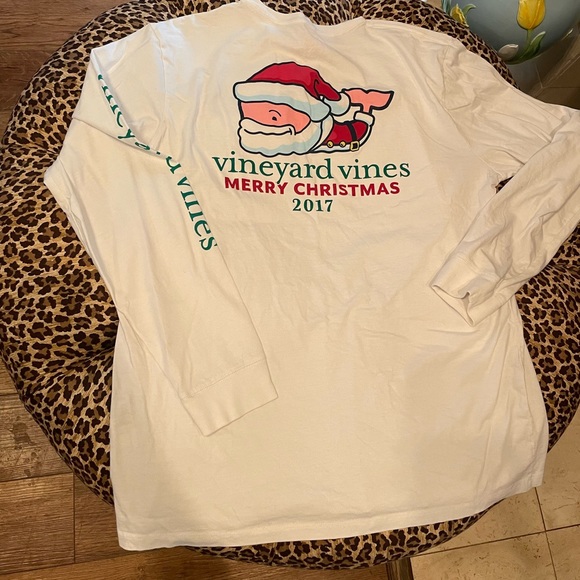 L Vineyard Vines Christmas whale shirt l/s - Picture 2 of 5